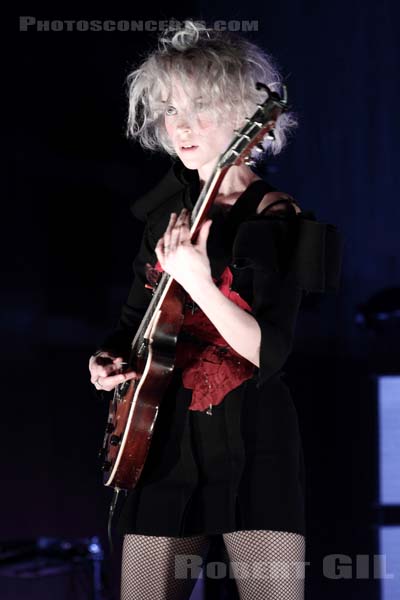 ST VINCENT - 2014-02-18 - PARIS - La Cigale - 